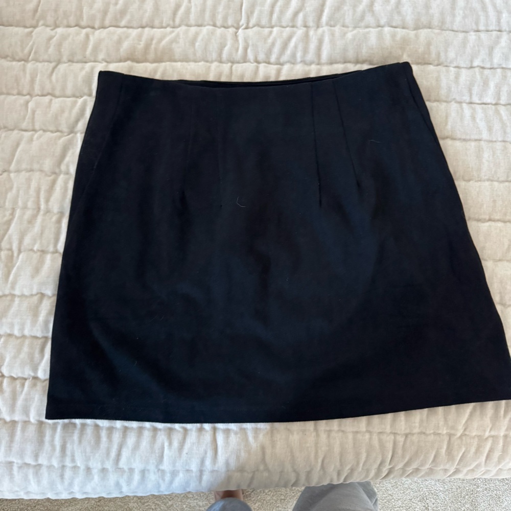She + Sky Classic Black Mini Skirt